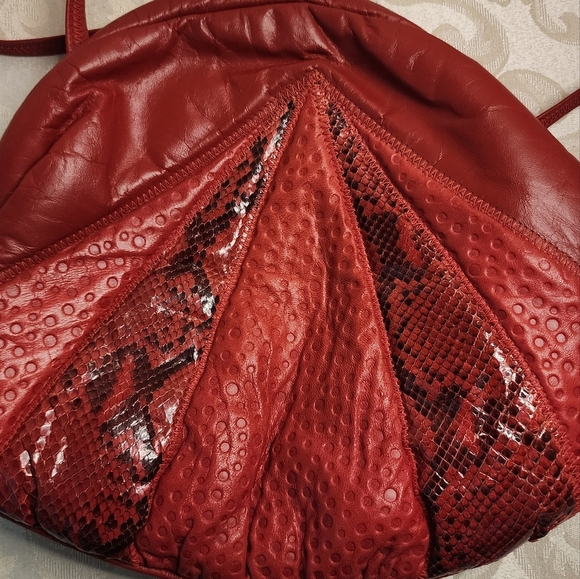 PIERRE MISHAEL Vintage 80s Red Leather Snake Print Crossbody Bag – Rare Sculptur - Picture 6 of 13